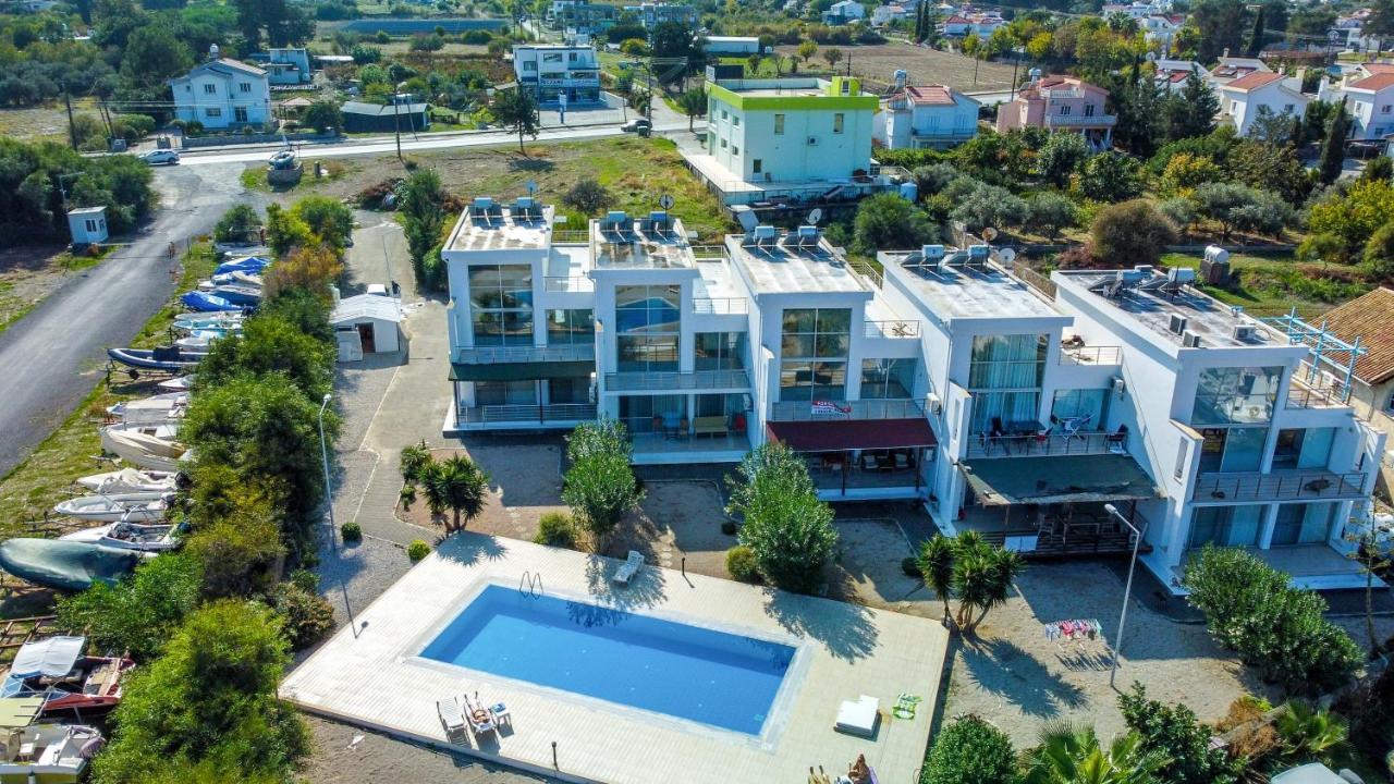 Spacious Three-Bedroom Apartment With Sea View A3 Кирения Экстерьер фото