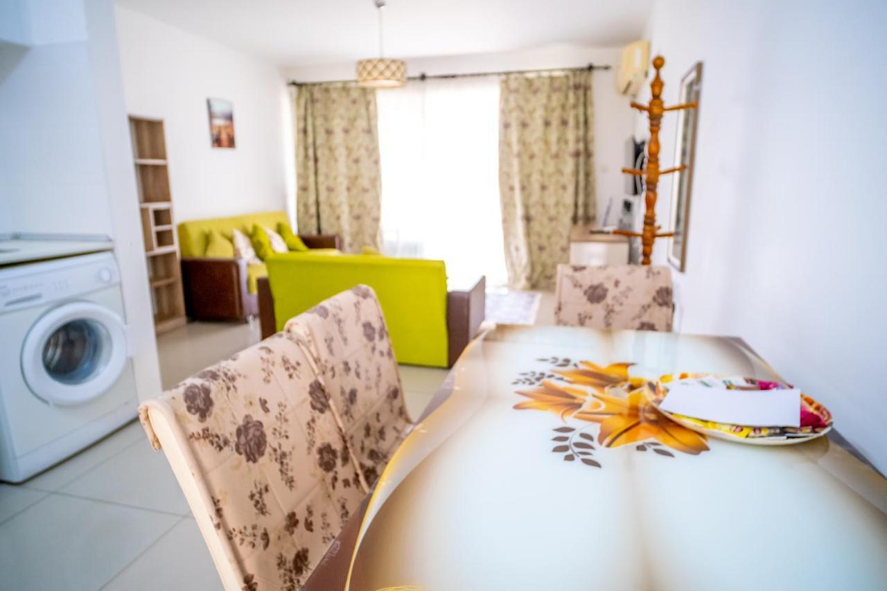 Spacious Three-Bedroom Apartment With Sea View A3 Кирения Экстерьер фото