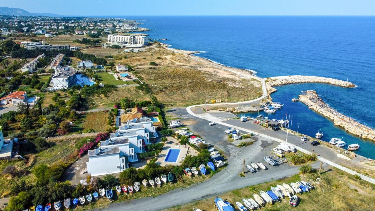 Spacious Three-Bedroom Apartment With Sea View A3 Кирения Экстерьер фото