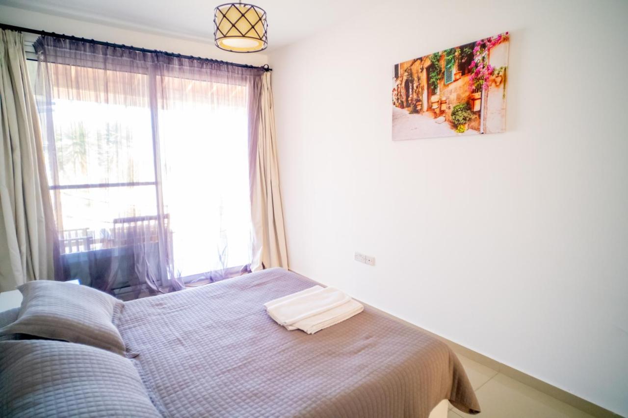 Spacious Three-Bedroom Apartment With Sea View A3 Кирения Экстерьер фото