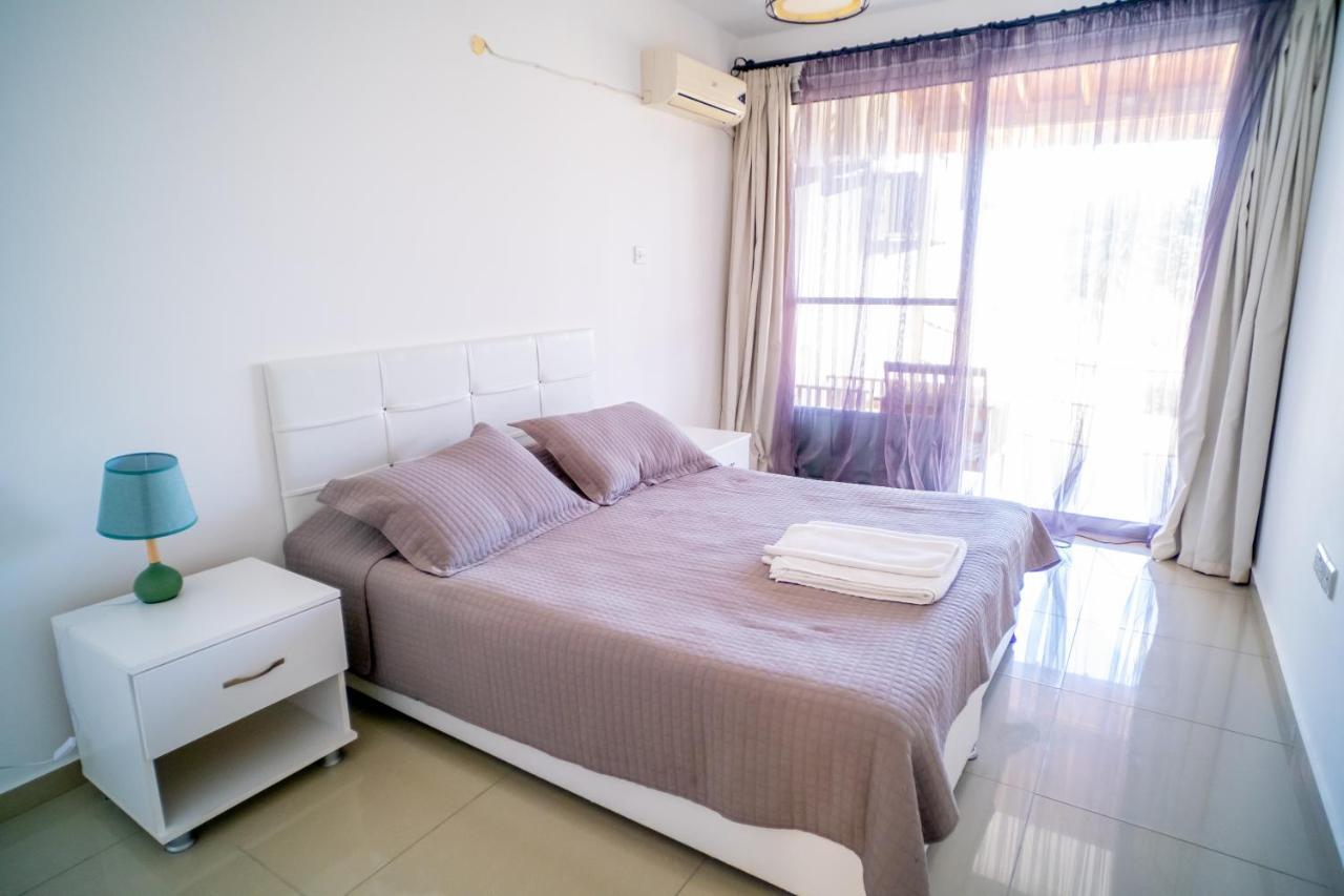 Spacious Three-Bedroom Apartment With Sea View A3 Кирения Экстерьер фото