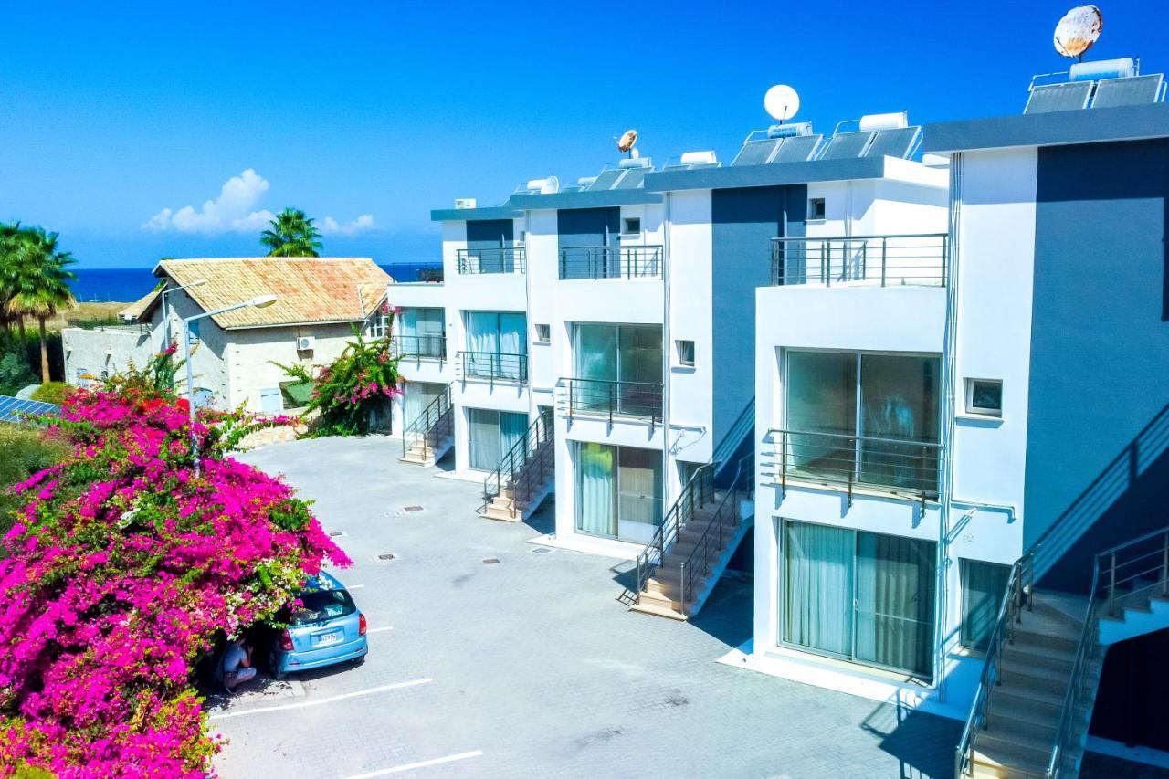 Spacious Three-Bedroom Apartment With Sea View A3 Кирения Экстерьер фото